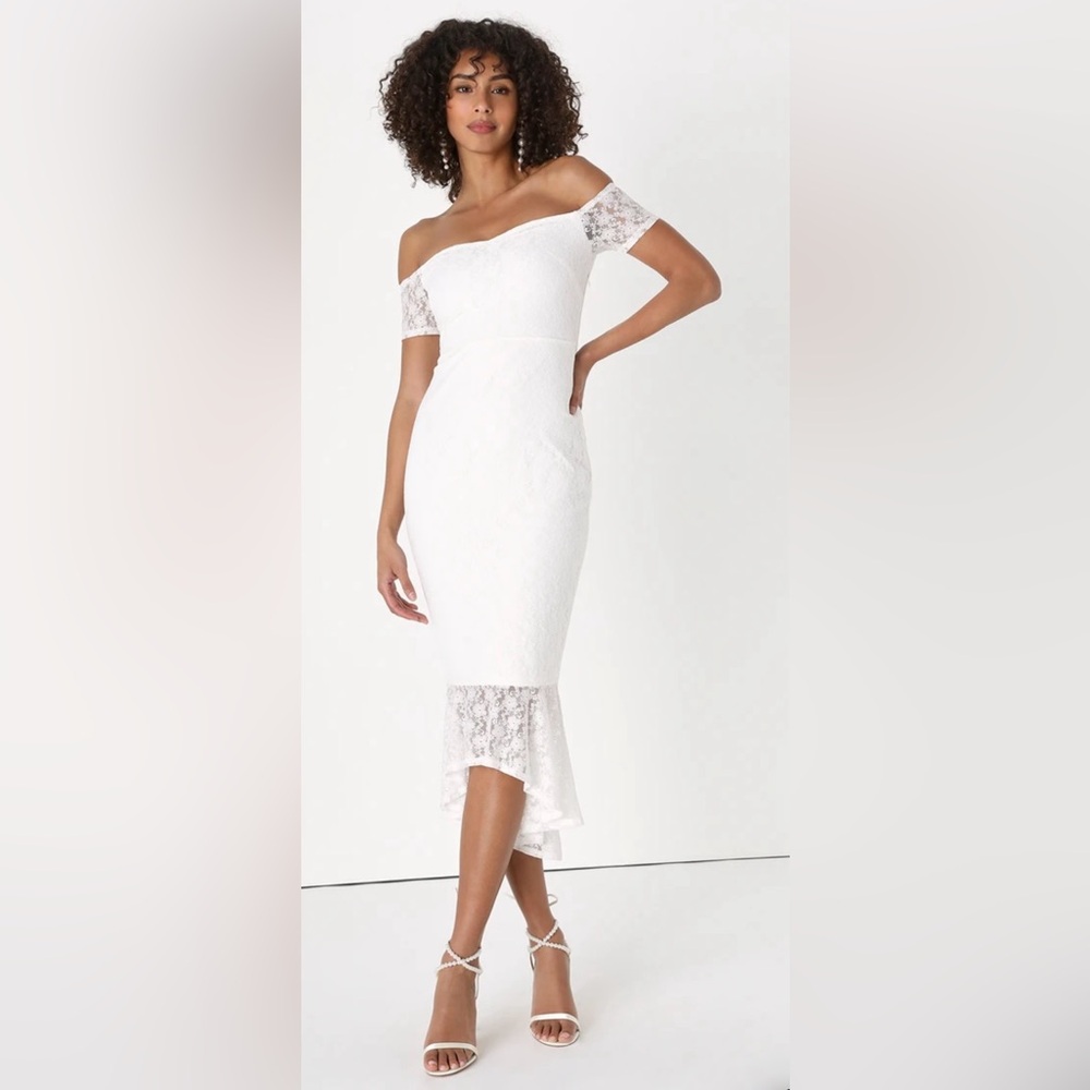 On or Off Shoulder Ivory/White Lace Lulus Wedding Dress-Size Extra Small